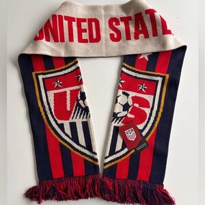 USA Soccer Scarf with Red and Blue Stripes NWT